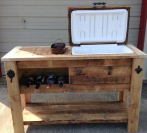 barnwood-rustic-cooler-with-wine-rack-built-in-ice-chest